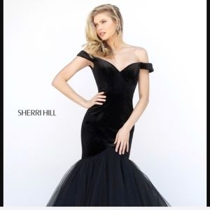 Sherri hill navy velvet mermaid size 6